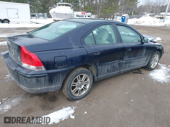 2007 Volvo S60 2.5L Turbo with VIN YV1RH592572611667, listed as a IAAI auction lot 41558875 with 160,433 mi miles. Bid and sale history available at carsss.com. Image 4.