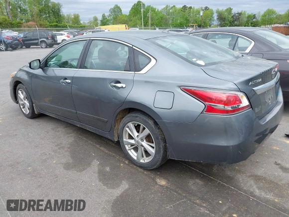 2014 Nissan Altima SV with VIN 1N4AL3AP3EN247800, listed as a IAAI auction lot 42040413 with 179,781 mi miles and . Bid and sale history available at DreamBid. Image 3.