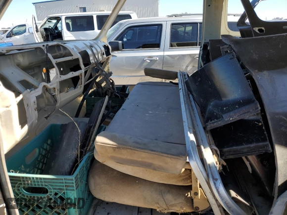 1987 Chevrolet Blazer z VIN 1GNEV18K5HF182877, wystawiony jako Copart lot #78032984 z przebiegiem Nie podano mil oraz Czysty tytuł • Clean title. Historia ofert i sprzedaży dostępna na DreamBid. Obrazek 7.