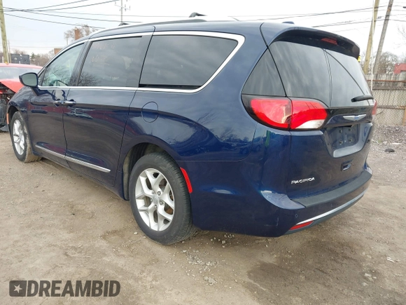 2018 Chrysler Pacifica Touring L with VIN 2C4RC1BG8JR271328, listed as a IAAI auction lot 41961546 with 84,740 mi miles and . Bid and sale history available at DreamBid. Image 3.