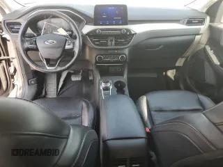 2021 Ford Escape SEL z VIN 1FMCU9H69MUA65731, wystawiony jako Copart lot #59890575 z przebiegiem 113 469 mil mil oraz Czysty tytuł • Clean title. Historia ofert i sprzedaży dostępna na DreamBid. Obrazek 8.