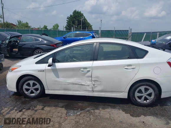 2015 Toyota Prius Four with VIN JTDKN3DU2F0424586, listed as a IAAI auction lot 42502544 with 281,407 mi miles and . Bid and sale history available at DreamBid. Image 14.