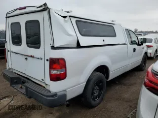 2007 Ford F-150 XL with VIN 1FTRF12207KC72413, listed as a Copart auction lot 52530545 with 181,294 mi miles and Salvage Title. Bid and sale history available at carsss.com. Image 3.