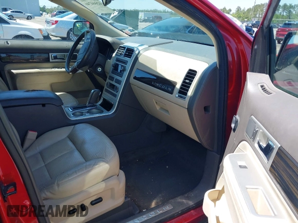2010 Lincoln MKX with VIN 2LMDJ6JC6ABJ13039, listed as a IAAI auction lot 42044746 with 166,034 mi miles. Bid and sale history available at carsss.com. Image 5.
