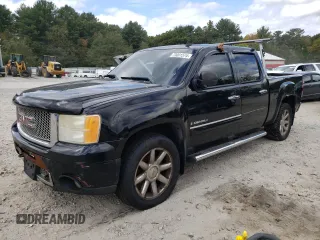 2007 GMC Sierra Denali z VIN 2GTEK638971651761, wystawiony jako Copart lot #73001574 z przebiegiem Nie podano mil oraz Nie do naprawy. Historia ofert i sprzedaży dostępna na DreamBid. Obrazek 1.
