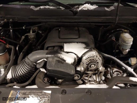 2010 Chevrolet Silverado 1500 LT with VIN 1GCSKSE33AZ150361, listed as a IAAI auction lot 41589213 with 197,263 mi miles. Bid and sale history available at carsss.com. Image 10.