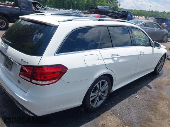 2015 Mercedes-Benz E 350 Luxury with VIN WDDHH8JB2FB088997, listed as a IAAI auction lot 42530336 with 96,993 mi miles and . Bid and sale history available at DreamBid. Image 4.