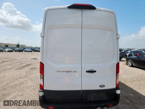 2023 Ford Transit Cargo z VIN 1FTBW3X86PKB92141, wystawiony jako Copart lot #61038085 z przebiegiem 45 032 mil mil oraz Czysty tytuł • Clean title. Historia ofert i sprzedaży dostępna na DreamBid. Obrazek 6.