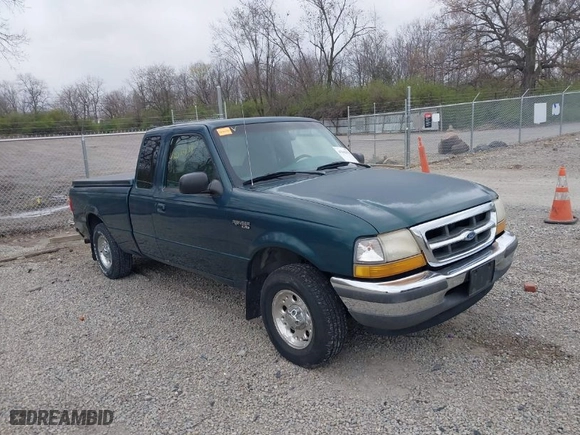 1998 Ford Ranger XL with VIN 1FTYR14U8WTA81722, listed as a IAAI auction lot 42042978 with 105,336 mi miles. Bid and sale history available at carsss.com. Image 1.