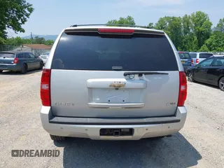 2010 Chevrolet Tahoe LT z VIN 1GNUKBE04AR194729, wystawiony jako IAAI lot #42408855 z przebiegiem 192 532 mil mil oraz . Historia ofert i sprzedaży dostępna na DreamBid. Obrazek 16.