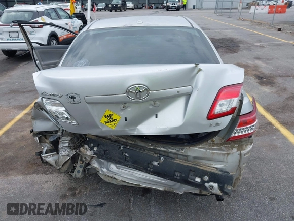 2011 Toyota Camry LE z VIN 4T1BF3EK1BU209614, wystawiony jako IAAI lot #42193388 z przebiegiem 197 732 mil mil oraz . Historia ofert i sprzedaży dostępna na DreamBid. Obrazek 6.