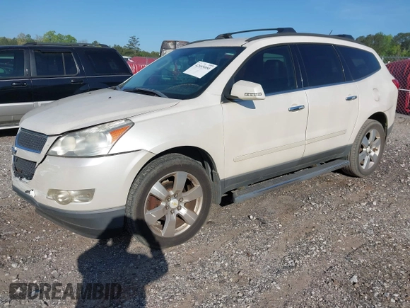 2011 Chevrolet Traverse 1LT z VIN 1GNKRGED8BJ378252, wystawiony jako IAAI lot #42055050 z przebiegiem 232 840 mil mil oraz . Historia ofert i sprzedaży dostępna na DreamBid. Obrazek 2.