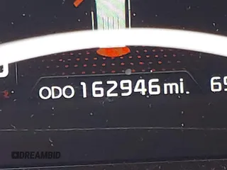 2014 Kia Sorento SX with VIN 5XYKWDA79EG440486, listed as a IAAI auction lot 41918486 with 167,288 mi miles and . Bid and sale history available at DreamBid. Image 15.
