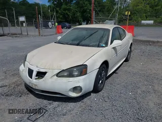 2006 Pontiac Grand Prix with VIN 2G2WP552861204284, listed as a IAAI auction lot 42145122 with 184,633 mi miles. Bid and sale history available at carsss.com. Image 2.