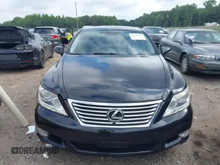 2010 Lexus LS 460 с VIN JTHCL5EFXA5008723, выставлен на аукционе IAAI как лот 42635747 с пробегом 156 030 миль миль и . История ставок и продаж доступна на DreamBid. Изображение 12.