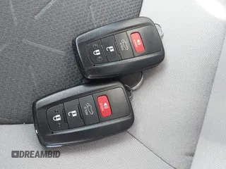 2019 Toyota RAV4 Hybrid XLE with VIN 2T3RWRFV0KW027727, listed as a IAAI auction lot 41881450 with 20,568 mi miles. Bid and sale history available at carsss.com. Image 11.
