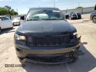 2020 Jeep Grand Cherokee Altitude z VIN 1C4RJEAG5LC379948, wystawiony jako Copart lot #56321505 z przebiegiem 98 060 mil mil oraz Szkoda całkowita • Salvage title. Historia ofert i sprzedaży dostępna na DreamBid. Obrazek 5.