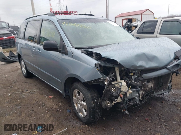 2008 Toyota Sienna CE with VIN 5TDZK23C58S177543, listed as a IAAI auction lot 41848850 with 226,347 mi miles. Bid and sale history available at carsss.com. Image 1.