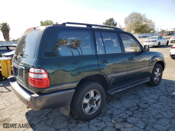 2003 Toyota Land Cruiser with VIN JTEHT05J532047573, listed as a Copart auction lot 44815705 with 231,288 mi miles and Clean Title. Bid and sale history available at carsss.com. Image 3.