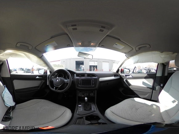 2018 Volkswagen Tiguan S with VIN 3VV1B7AX0JM043255, listed as a IAAI auction lot 41641512 with 79,069 mi miles. Bid and sale history available at carsss.com. Image 18.