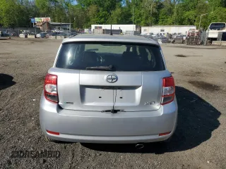 2008 Scion xD z VIN JTKKU10408J025968, wystawiony jako Copart lot #54627355 z przebiegiem 144 133 mil mil oraz Szkoda całkowita • Salvage title. Historia ofert i sprzedaży dostępna na DreamBid. Obrazek 6.