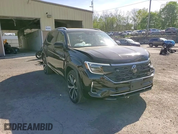 2024 Volkswagen Atlas SEL Premium R-Line with VIN 1V2FR2CA5RC600331, listed as a Copart auction lot 55237615 with 13,796 mi miles and Salvage title. Bid and sale history available at DreamBid. Image 14.