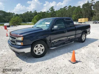 2007 Chevrolet Silverado 1500 Classic LT1 with VIN 1GCEC19Z67Z127457, listed as a Copart auction lot 72278264 with 287,683 mi miles and Salvage Title. Bid and sale history available at carsss.com. Image 1.