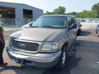 2001 Ford Expedition XLT with VIN 1FMRU15W71LA29912, listed as a IAAI auction lot 42422518 with 386,554 mi miles and . Bid and sale history available at DreamBid. Image 2.