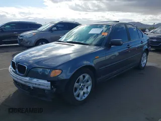 2002 BMW 3 Series 325i with VIN WBAET37482NG74460, listed as a IAAI auction lot 41712972 with 176,762 mi miles. Bid and sale history available at carsss.com. Image 17.