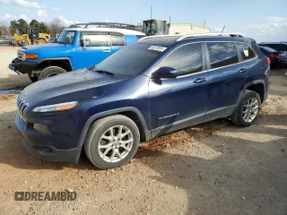2015 Jeep Cherokee Latitude with VIN 1C4PJLCBXFW700186, listed as a Copart auction lot 49210955 with 160,087 mi miles and Salvage Title. Bid and sale history available at DreamBid. Image 1.