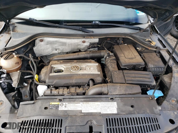 2016 Volkswagen Tiguan R-Line with VIN WVGBV7AX1GW548543, listed as a Copart auction lot 86662094 with 100,936 mi miles and Salvage Title. Bid and sale history available at DreamBid. Image 12.