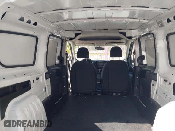 2019 Ram ProMaster City Cargo Tradesman z VIN ZFBHRFAB8K6M89858, wystawiony jako IAAI lot #41930701 z przebiegiem 85 486 mil mil oraz . Historia ofert i sprzedaży dostępna na DreamBid. Obrazek 8.