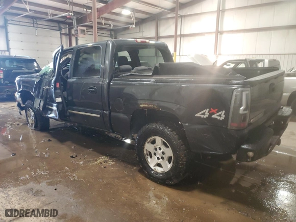 2004 Chevrolet Silverado 1500 Crew Cab Z71 with VIN 2GCEK13TX41399375, listed as a Copart auction lot 44509655 with 207,977 mi miles and Salvage Title. Bid and sale history available at carsss.com. Image 2.