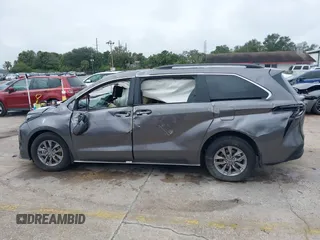 2024 Toyota Sienna XLE z VIN 5TDYRKEC2RS220855, wystawiony jako IAAI lot #41213081 z przebiegiem 2 852 mil mil oraz . Historia ofert i sprzedaży dostępna na DreamBid. Obrazek 14.