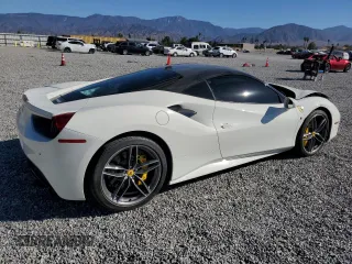 2018 Ferrari 488 z VIN ZFF79ALA5J0232045, wystawiony jako Copart lot #69417283 z przebiegiem 26 053 mil mil oraz . Historia ofert i sprzedaży dostępna na DreamBid. Obrazek 3.