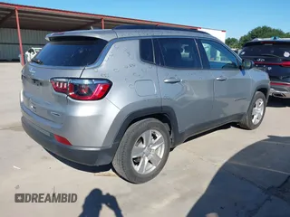 2022 Jeep Compass Latitude with VIN 3C4NJCBB8NT174914, listed as a IAAI auction lot 42214023 with 66,148 mi miles and . Bid and sale history available at DreamBid. Image 4.