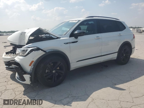 2023 Volkswagen Tiguan SE R-Line Black z VIN 3VVCB7AX0PM006045, wystawiony jako Copart lot #59591775 z przebiegiem 44 155 mil mil oraz Szkoda całkowita • Salvage title. Historia ofert i sprzedaży dostępna na DreamBid. Obrazek 1.