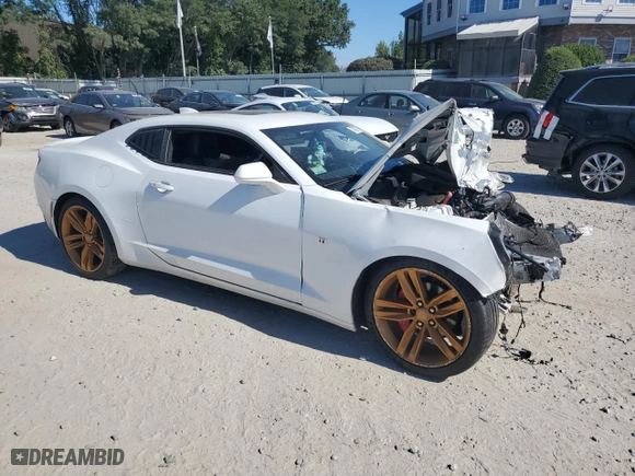 2018 Chevrolet Camaro 2LT with VIN 1G1FD1RS1J0153201, listed as a Copart auction lot 70767724 with 0 mi miles and Salvage Title. Bid and sale history available at carsss.com. Image 4.