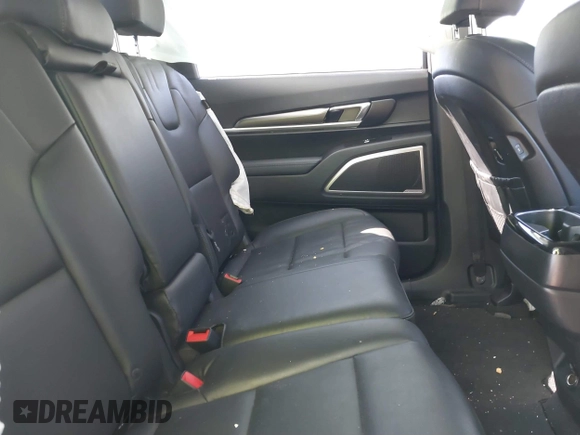 2023 Kia Telluride LX z VIN 5XYP2DGC2PG394637, wystawiony jako IAAI lot #41697582 z przebiegiem 19 836 mil mil oraz . Historia ofert i sprzedaży dostępna na DreamBid. Obrazek 8.