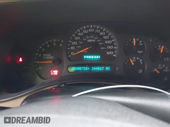 2004 Chevrolet Suburban Z71 with VIN 3GNFK16T24G213519, listed as a IAAI auction lot 41552418 with 244,017 mi miles. Bid and sale history available at carsss.com. Image 7.