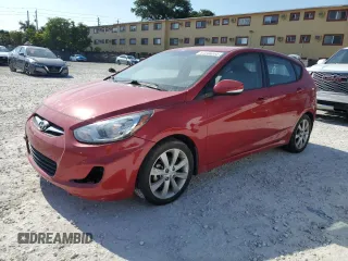 2013 Hyundai Accent SE z VIN KMHCU5AE0DU121047, wystawiony jako Copart lot #57244285 z przebiegiem 42 655 mil mil oraz Szkoda całkowita • Salvage title. Historia ofert i sprzedaży dostępna na DreamBid. Obrazek 1.