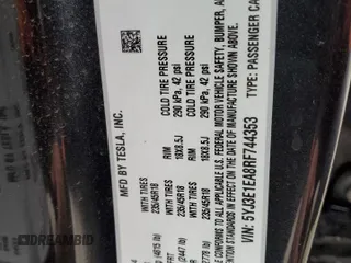 2024 Tesla Model 3 z VIN 5YJ3E1EA8RF744353, wystawiony jako Copart lot #50660175 z przebiegiem 2424 mil mil oraz Szkody całkowita. Historia ofert i sprzedaży dostępna na DreamBid. Obrazek 12.
