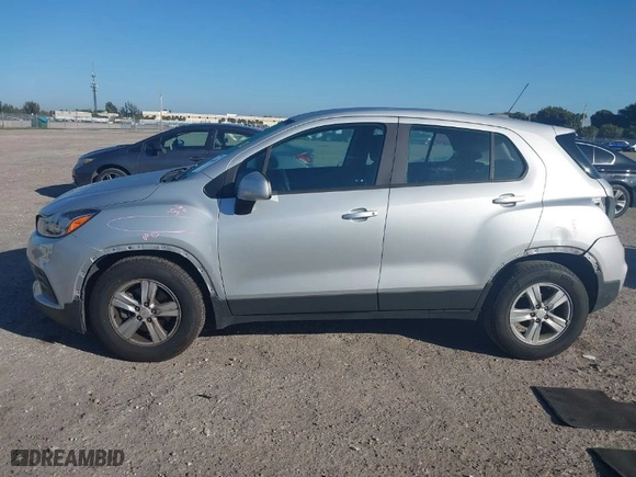 2020 Chevrolet Trax LS with VIN 3GNCJKSB4LL286096, listed as a IAAI auction lot 41466001 with 64,777 mi miles. Bid and sale history available at carsss.com. Image 15.