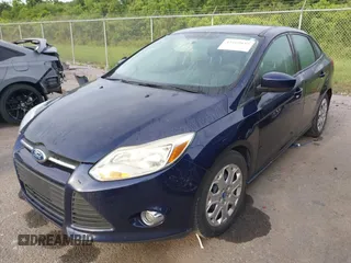 2012 Ford Focus SE z VIN 1FAHP3F24CL102600, wystawiony jako IAAI lot #42169855 z przebiegiem 91 905 mil mil oraz . Historia ofert i sprzedaży dostępna na DreamBid. Obrazek 2.
