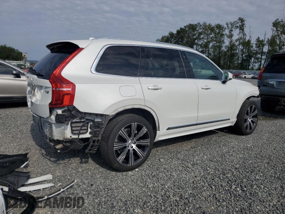 2022 Volvo XC90 Inscription with VIN YV4A22PL8N1813921, listed as a Copart auction lot 62030985 with 35,911 mi miles and Salvage title. Bid and sale history available at DreamBid. Image 3.