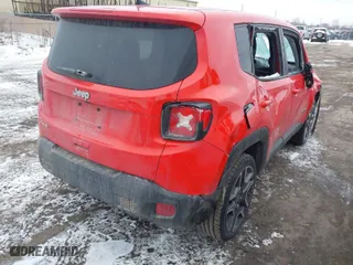 2021 Jeep Renegade Upland Edition with VIN ZACNJDAB1MPM21927, listed as a IAAI auction lot 41636352 with 120,125 mi miles. Bid and sale history available at carsss.com. Image 4.