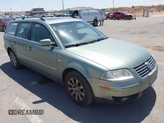 2003 Volkswagen Passat GLS z VIN WVWVD63B93E166356, wystawiony jako IAAI lot #41963408 z przebiegiem 201 788 mil mil oraz . Historia ofert i sprzedaży dostępna na DreamBid. Obrazek 1.