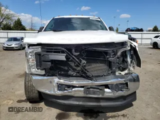 2019 Ford F-250 XL with VIN 1FT7X2BT5KEG19454, listed as a Copart auction lot 52935925 with 176,681 mi miles and Salvage title. Bid and sale history available at DreamBid. Image 5.