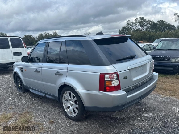 2008 Land Rover Range Rover Sport HSE with VIN SALSK25428A171759, listed as a Copart auction lot 84912654 with 169,102 mi miles and Clean Title. Bid and sale history available at carsss.com. Image 3.