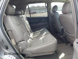 2005 Toyota Sequoia SR5 with VIN 5TDBT44A85S251105, listed as a IAAI auction lot 41728425 with 305,872 mi miles and . Bid and sale history available at DreamBid. Image 8.